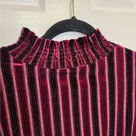 Moon River Red and Black Ribbed Mock Neck - Picture 5 of 7